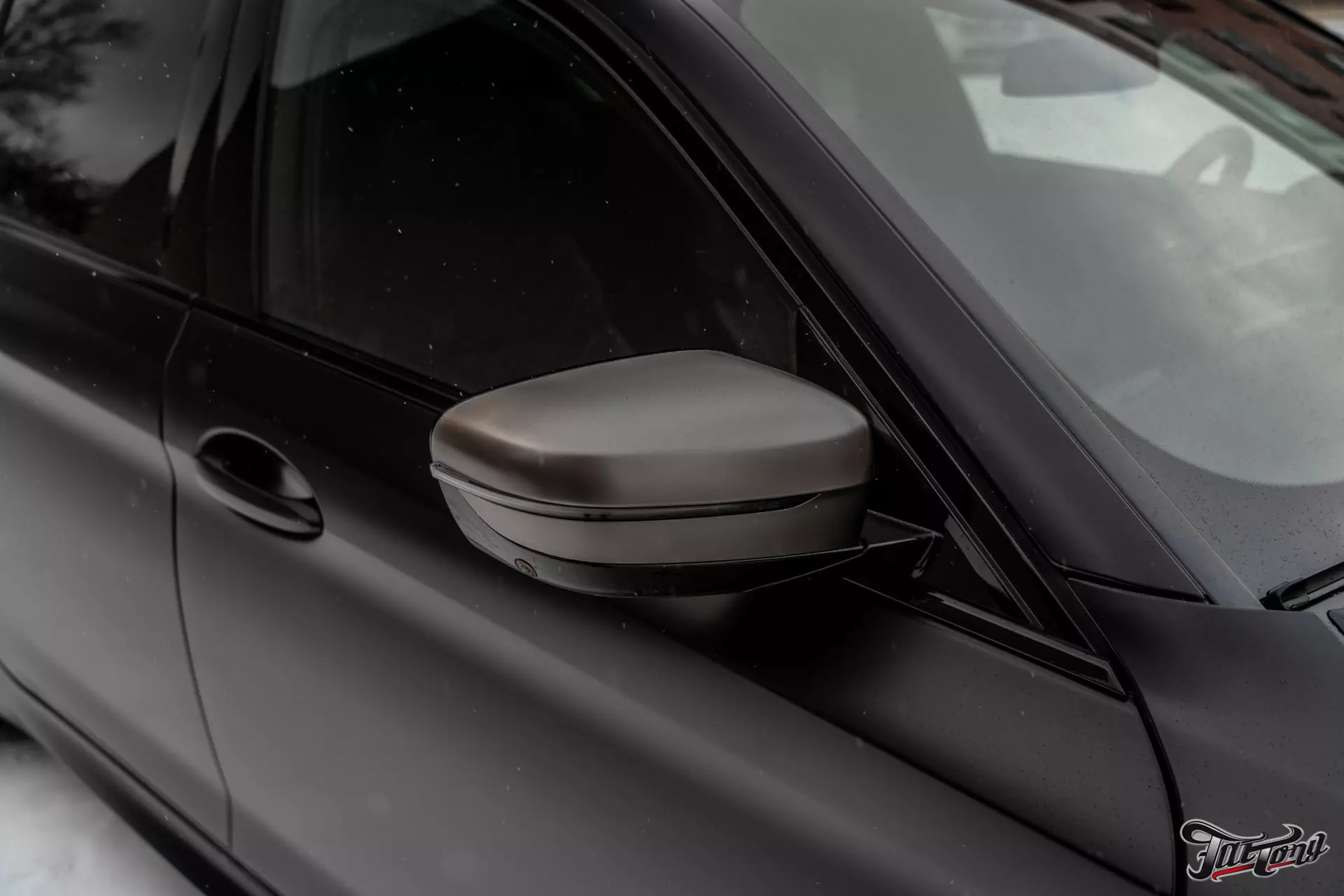 BMW 5. Оклейка в матовый полиуретан